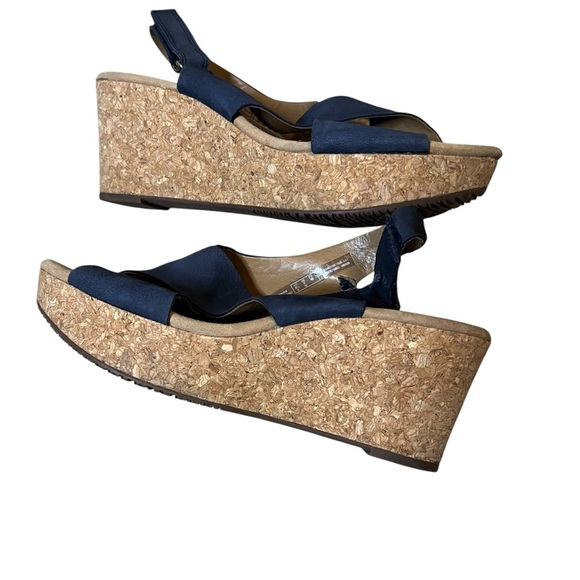 Clarks Collection Giselle Cove Wedge Sandals Womens 9 Blue Suede Slingback - Picture 2 of 9